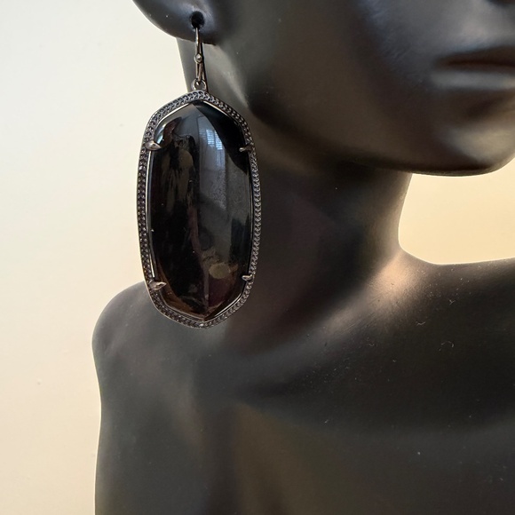 Kendra Scott Danielle Earrings - Picture 1 of 7